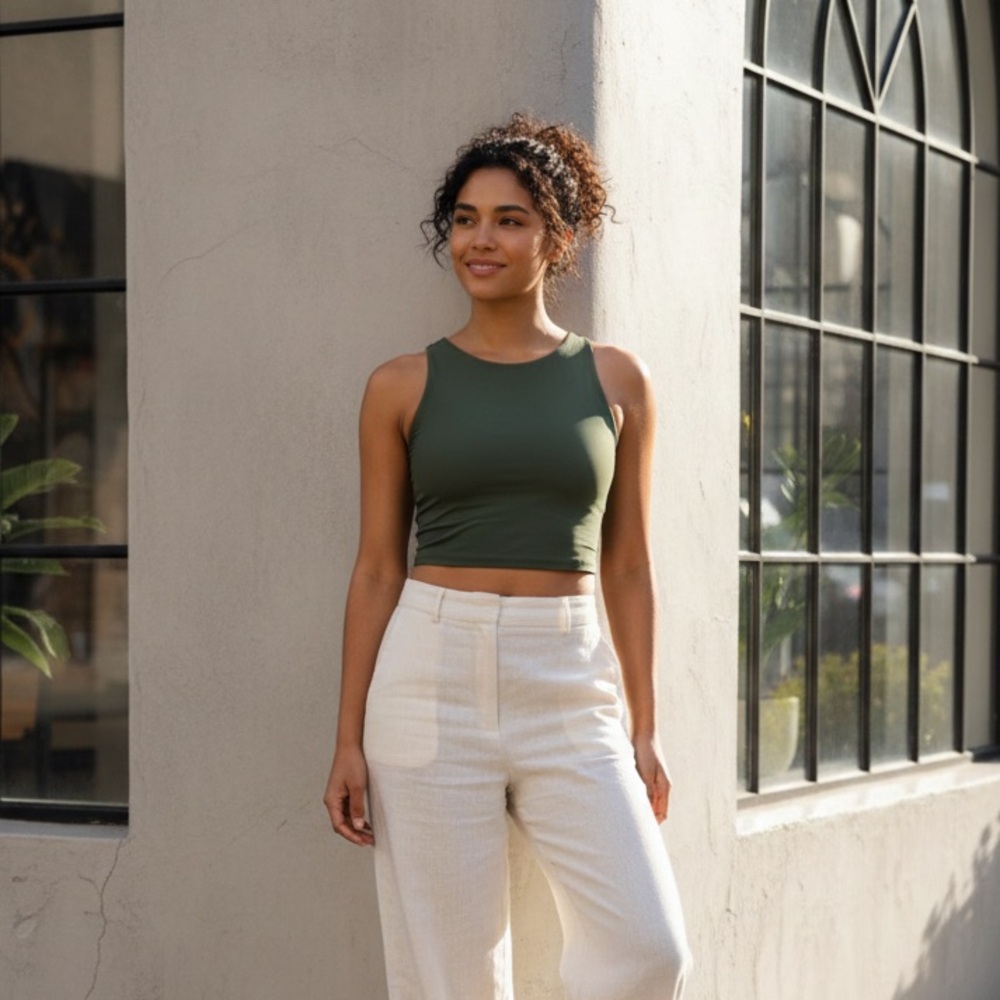 Calvin Klein High-Neck Green Sports Bra Medium